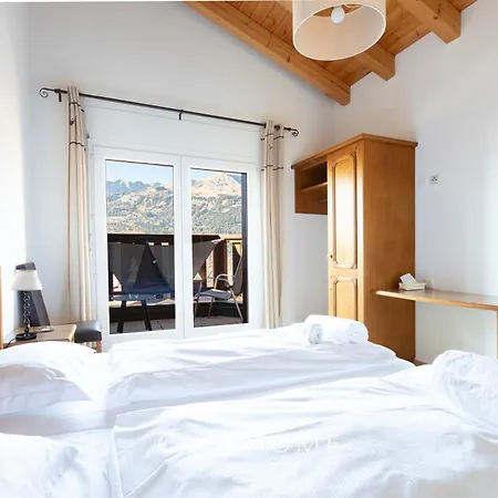 木屋 Des Alpes - Sunset View - 克莱恩 蒙塔纳