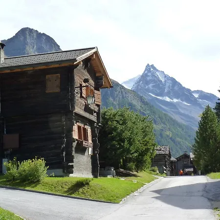 Des Alpes * Κρανς Μοντάνα
